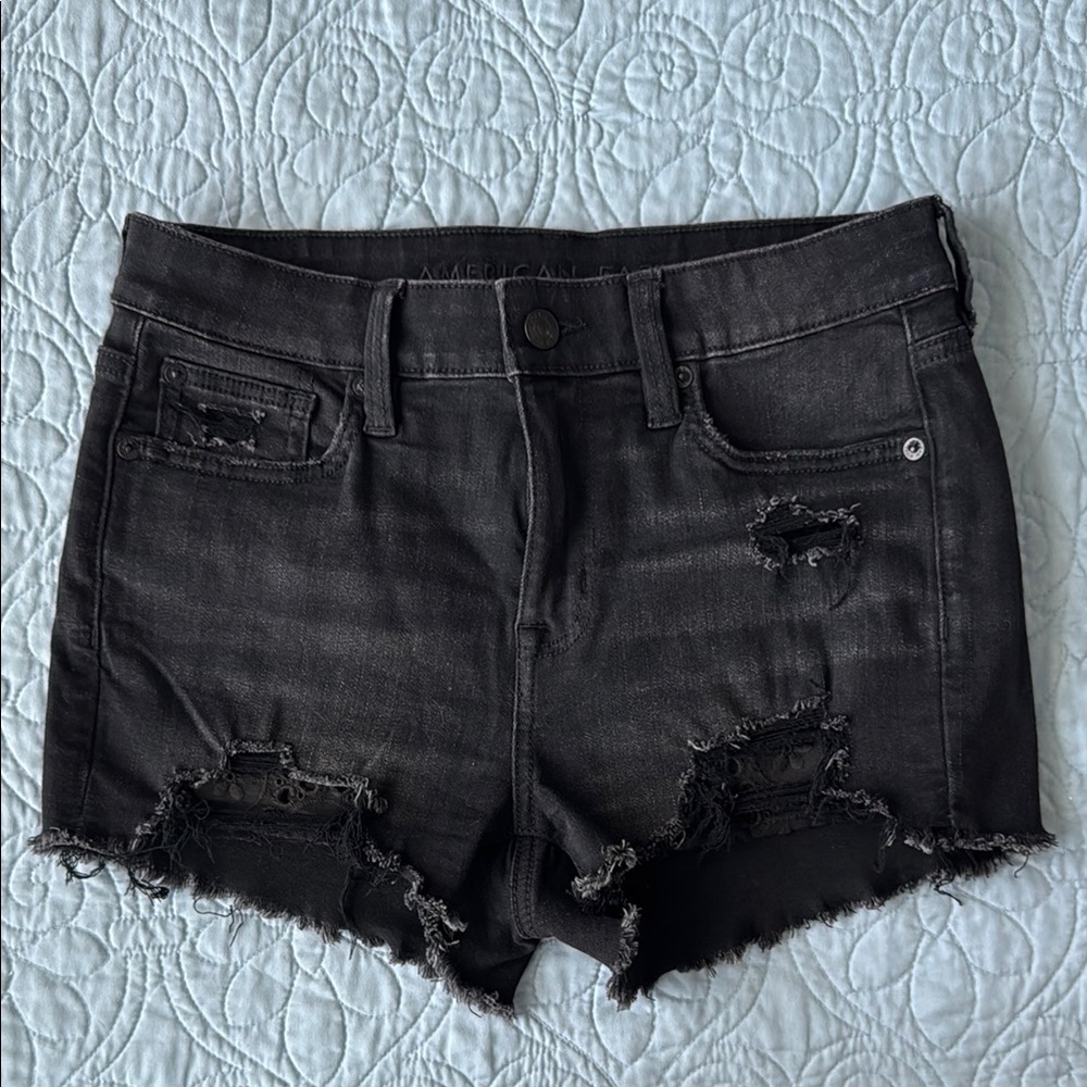 American Eagle High Rise Shortie Black Distressed 4